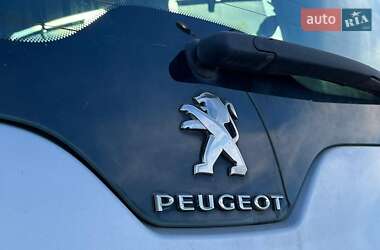 Микровэн Peugeot 5008 2014 в Львове