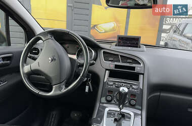 Мікровен Peugeot 5008 2011 в Стрию