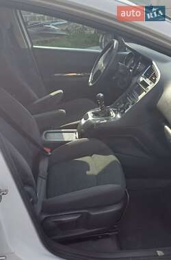 Микровэн Peugeot 5008 2016 в 