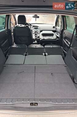 Микровэн Peugeot 5008 2011 в 