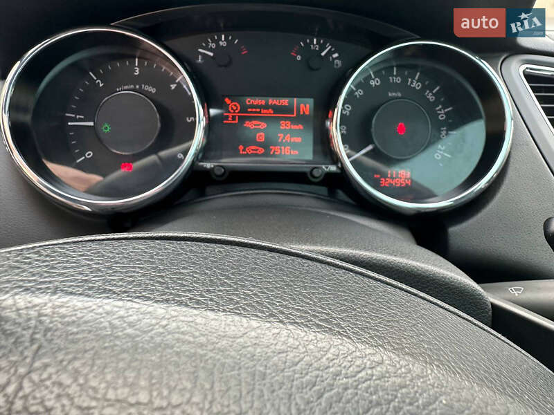 Микровэн Peugeot 5008 2013 в Владимире
