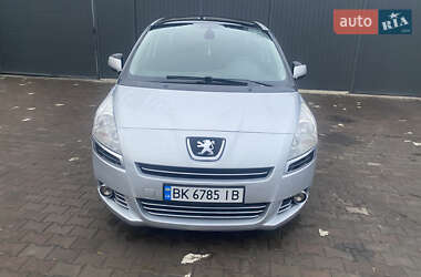 Мікровен Peugeot 5008 2011 в Рівному