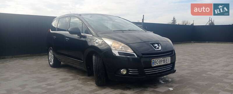 Peugeot 5008 2011