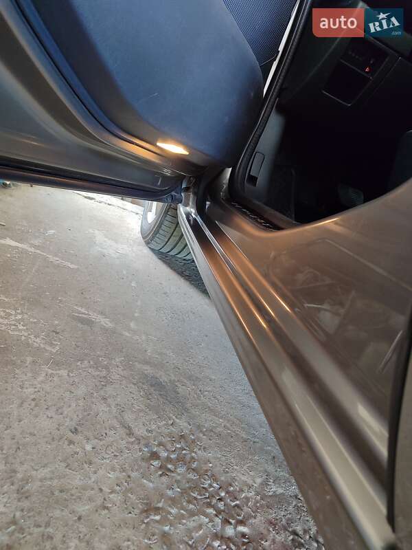 Микровэн Peugeot 5008 2012 в Киеве фото 13 Микровэн Peugeot 5008 2012 в Киеве