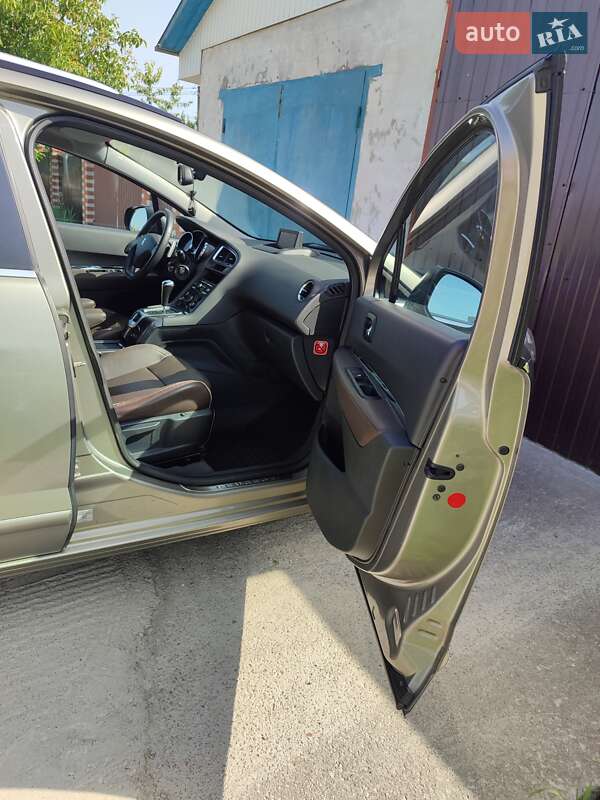 Микровэн Peugeot 5008 2012 в Киеве фото 25 Микровэн Peugeot 5008 2012 в Киеве