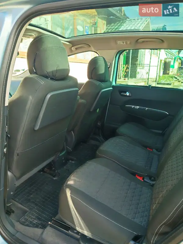 Peugeot 5008 2010 VIN VF30E5FV8AS327529 фото оголошення 12 з 62