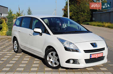 Мікровен Peugeot 5008 2012 в Стрию