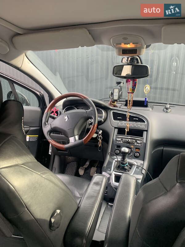 Микровэн Peugeot 5008 2009 в Винниках