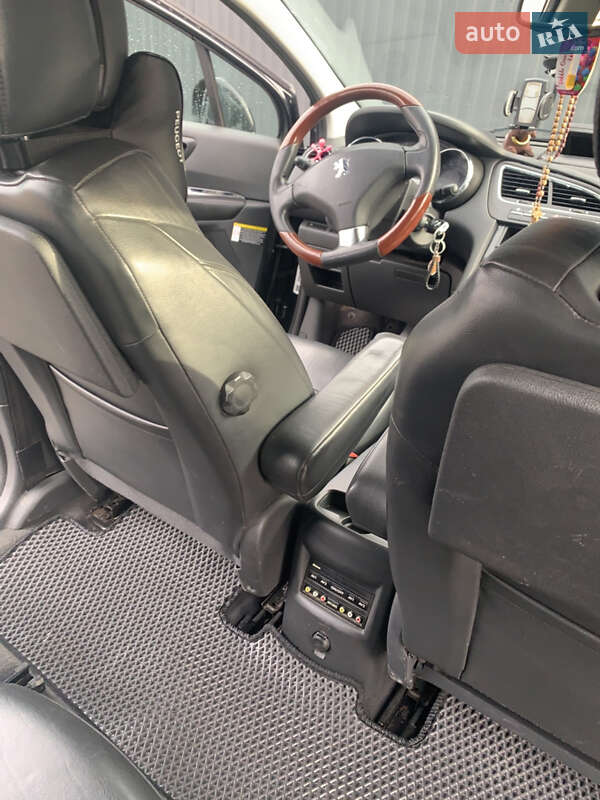Микровэн Peugeot 5008 2009 в Винниках
