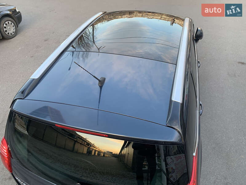 Микровэн Peugeot 5008 2012 в Киеве