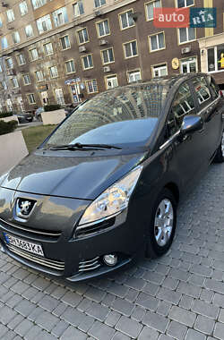 Peugeot 5008 2012