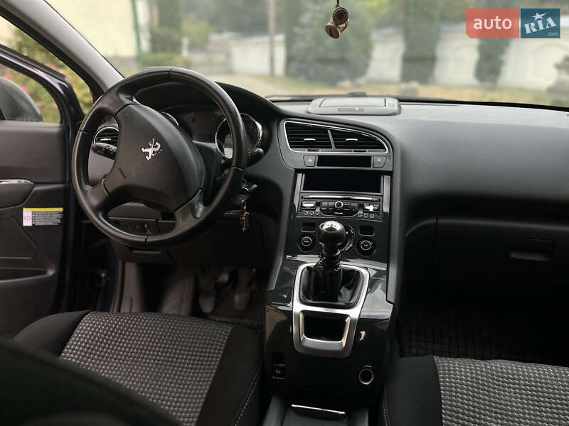 Мікровен Peugeot 5008 2015 в Тернополі