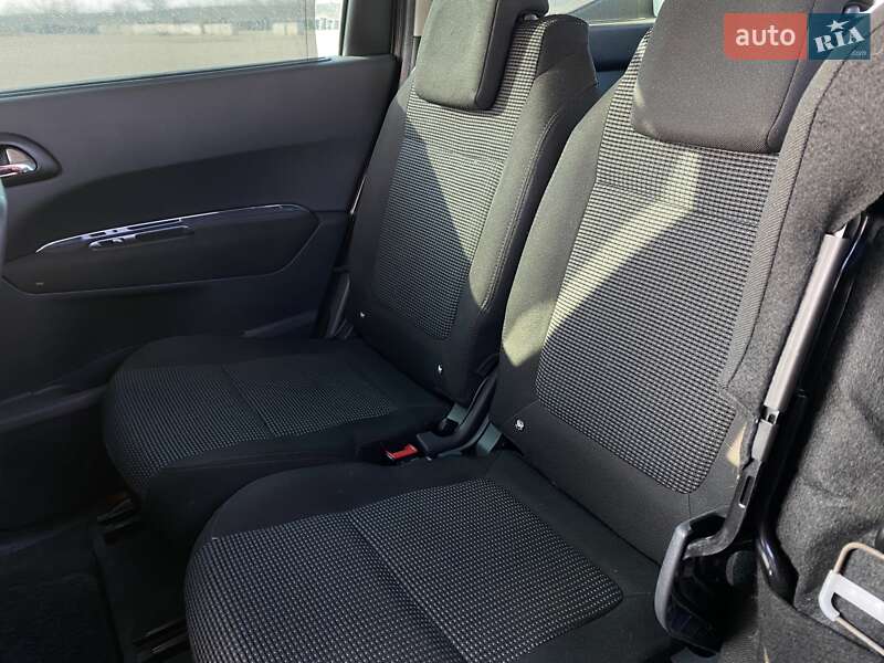 Микровэн Peugeot 5008 2011 в Одессе