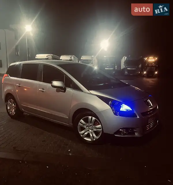 Peugeot 5008 2011 VIN VF30ARHE8BS184528 фото оголошення 4 з 51