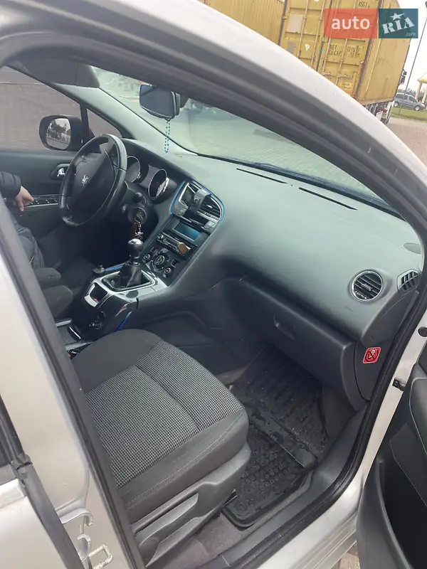 Peugeot 5008 2011 VIN VF30ARHE8BS184528 фото оголошення 20 з 51