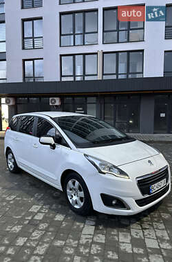 Микровэн Peugeot 5008 2015 в Львове