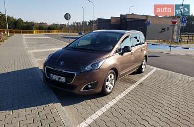 Peugeot 5008 2014 Peugeot 5008 2014