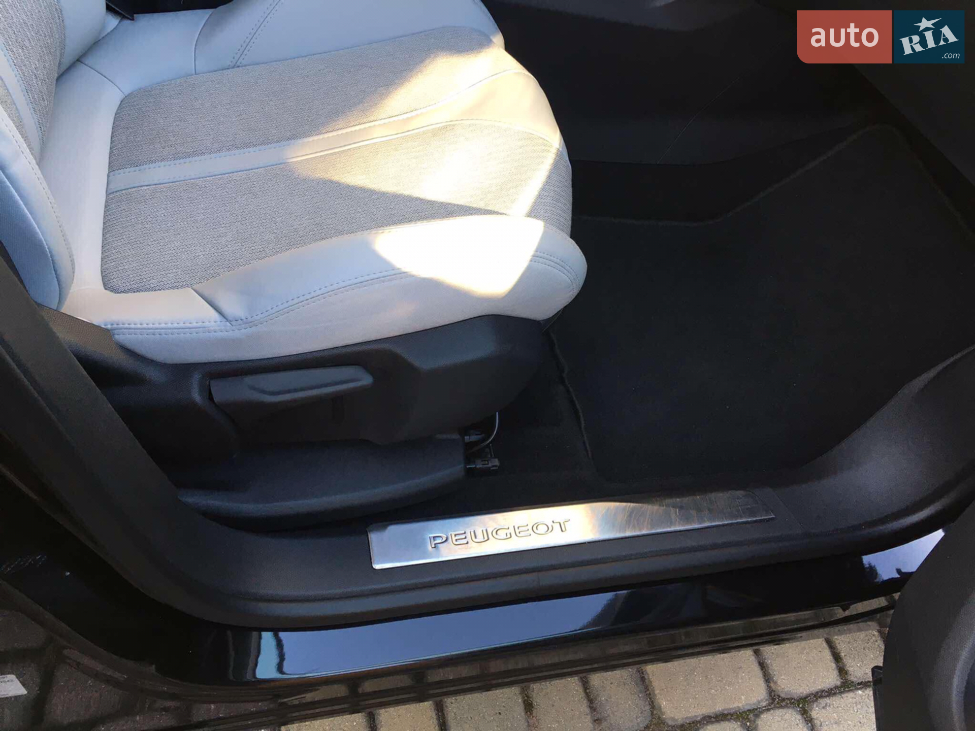 2018 Peugeot 5008 - мініатюра 17