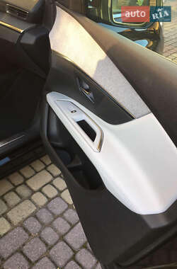 Позашляховик / Кросовер Peugeot 5008 2018 в Бродах