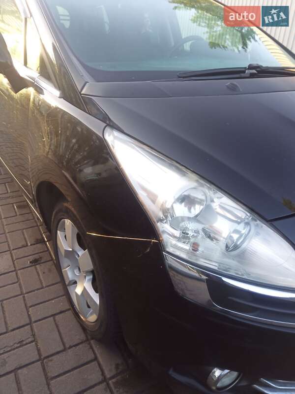 Микровэн Peugeot 5008 2013 в Киеве