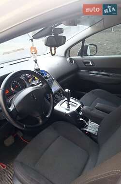 Микровэн Peugeot 5008 2010 в 