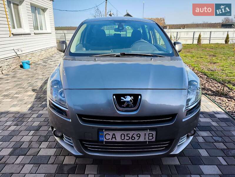 Мікровен Peugeot 5008 2012 в Черкасах