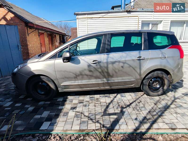 Мікровен Peugeot 5008 2012 в Черкасах