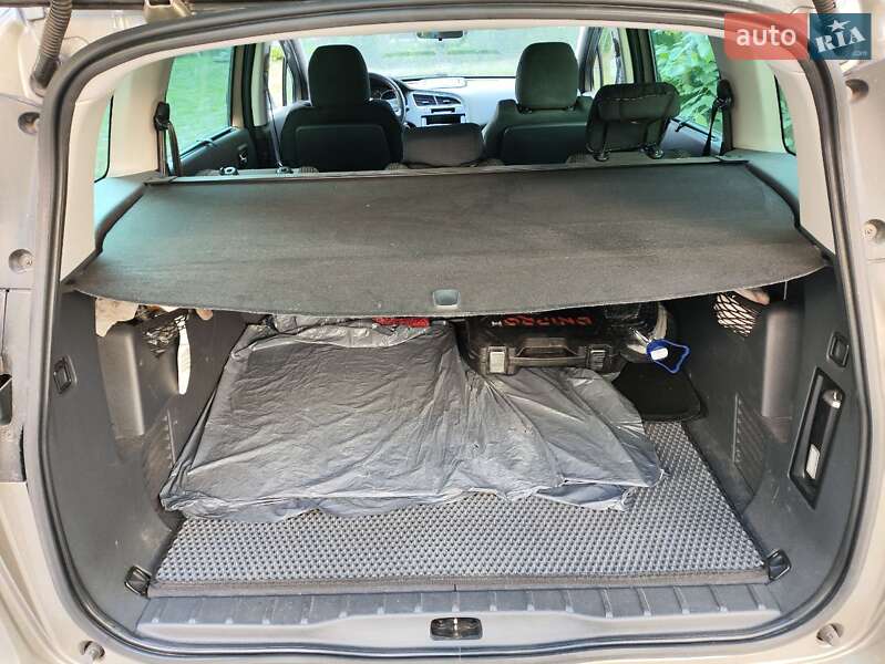 Мікровен Peugeot 5008 2012 в Черкасах