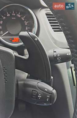 Микровэн Peugeot 5008 2014 в 