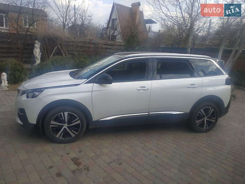 Позашляховик / Кросовер Peugeot 5008 2018 в Полтаві