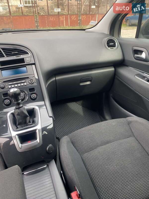 Мікровен Peugeot 5008 2011 в Кропивницькому