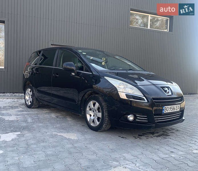 Микровэн Peugeot 5008 2012 в Тернополе