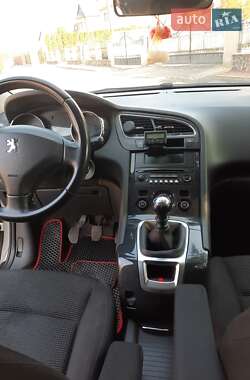 Микровэн Peugeot 5008 2010 в 
