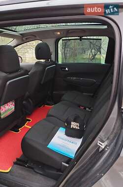 Микровэн Peugeot 5008 2011 в 
