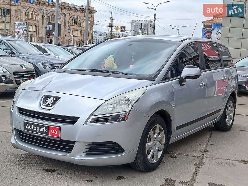 Микровэн Peugeot 5008 2011 в 