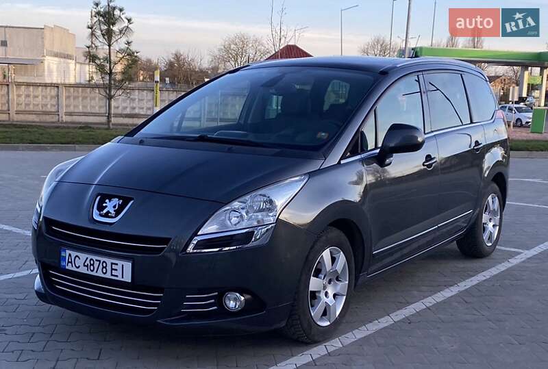 Peugeot 5008 2013