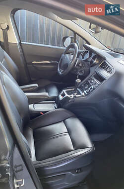 Микровэн Peugeot 5008 2013 в 