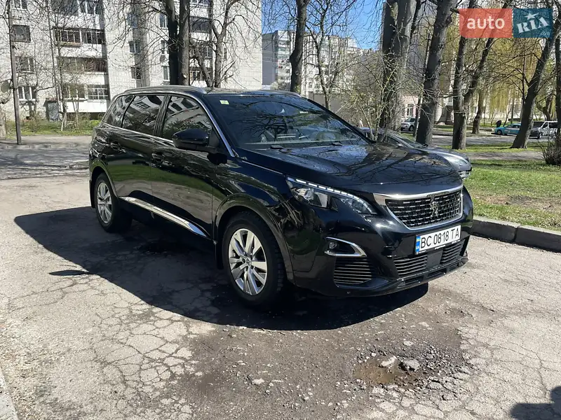 Внедорожник / Кроссовер Peugeot 5008 2018 в 
