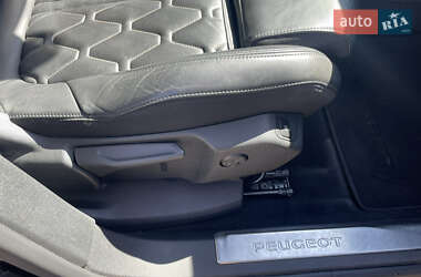 Внедорожник / Кроссовер Peugeot 5008 2018 в 