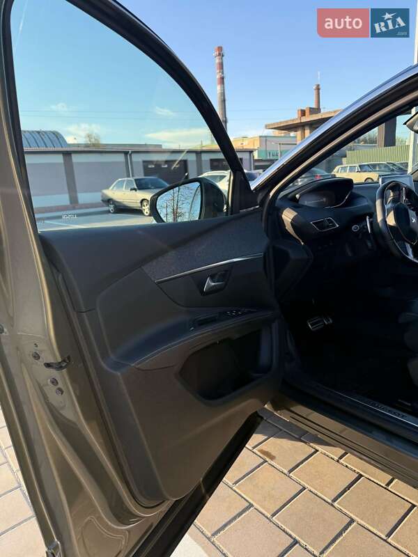 Позашляховик / Кросовер Peugeot 5008 2018 в Черкасах