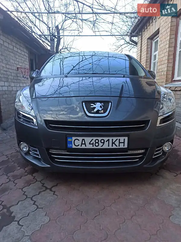 Peugeot 5008