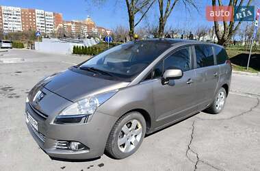 Микровэн Peugeot 5008 2013 в 