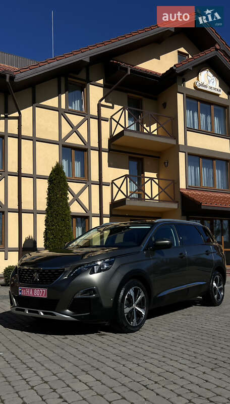 Внедорожник / Кроссовер Peugeot 5008 2017 в 