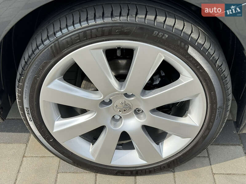 Микровэн Peugeot 5008 2011 в Ковеле