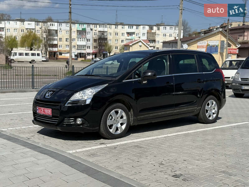 Микровэн Peugeot 5008 2011 в Калуше