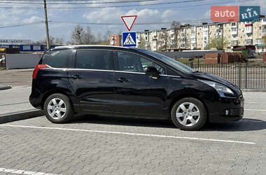 Микровэн Peugeot 5008 2011 в 