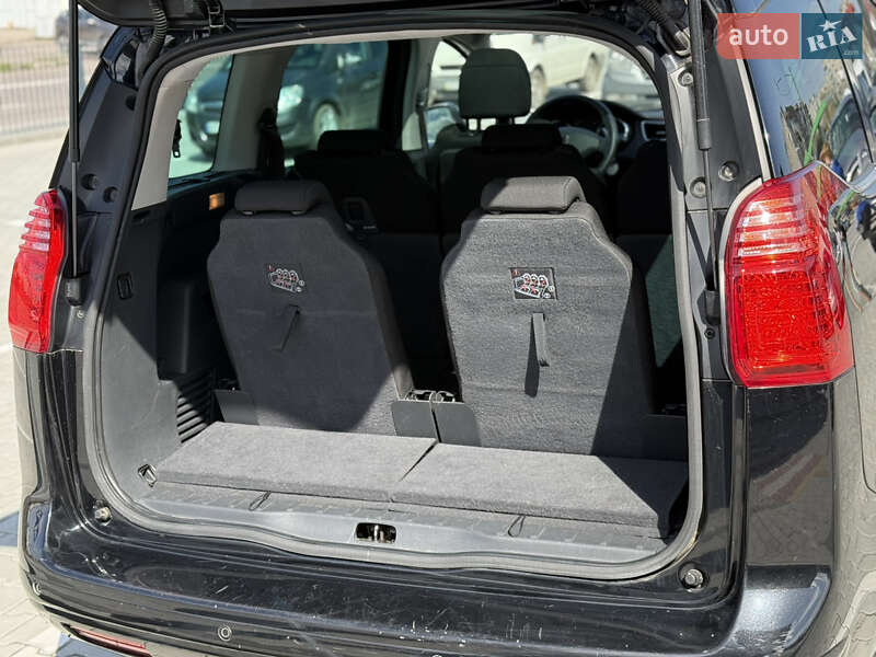Микровэн Peugeot 5008 2011 в Калуше