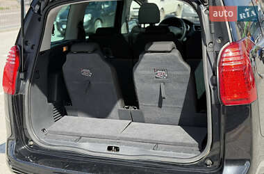 Микровэн Peugeot 5008 2011 в 
