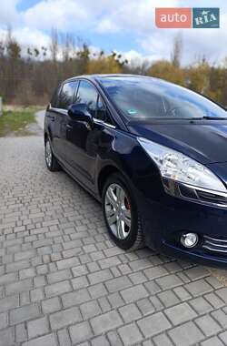 Микровэн Peugeot 5008 2010 в 