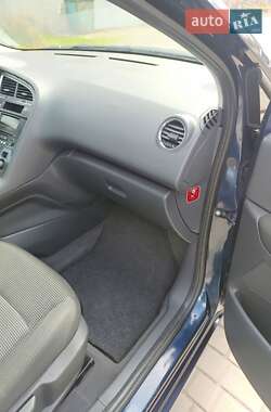 Микровэн Peugeot 5008 2010 в 